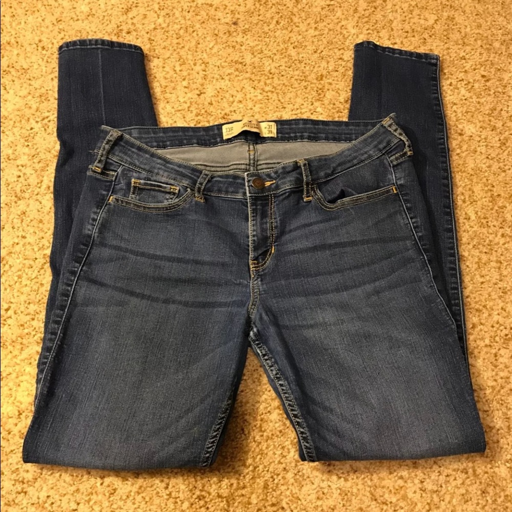 13R Hollister Jeans